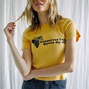 RVCA X Camille Rowe T-Shirt “Conservez de l’eau, Buvez du vin”